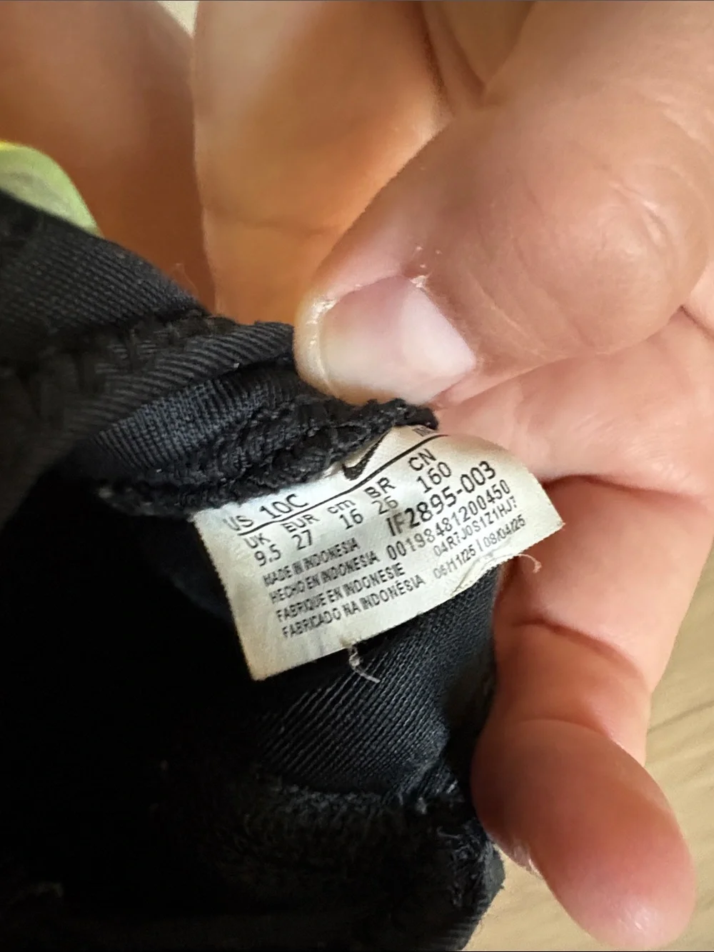 Nike slip kids